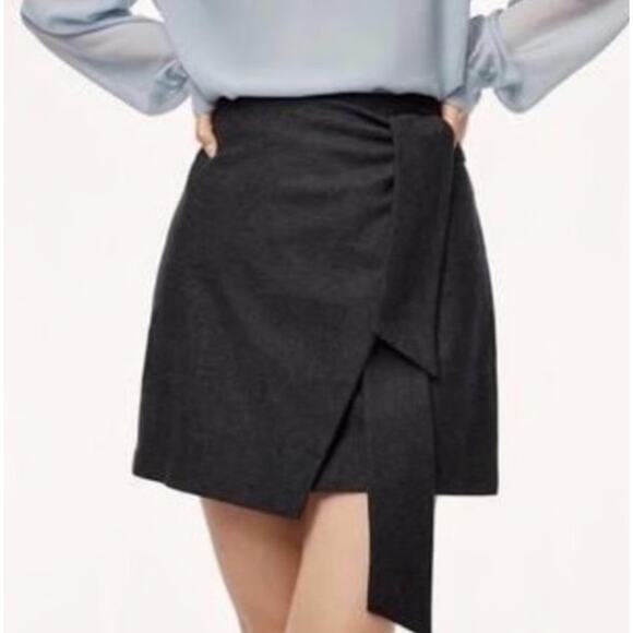 ARITZIA WILFRED Gray Wrap-Front Wool Cashmere Blend Mini Skirt Women's 8 Preppy - Picture 1 of 9